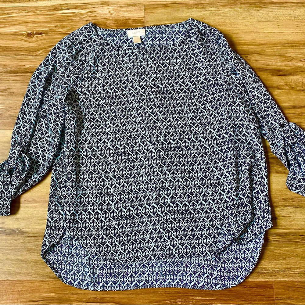 Loft long sleeve blue & black blouse with scrunch sleeve.